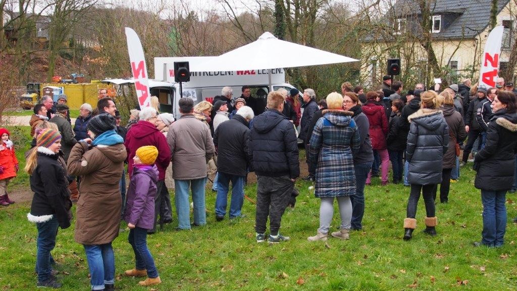 Andrang am WAZ Mobil - es werden immer mehr