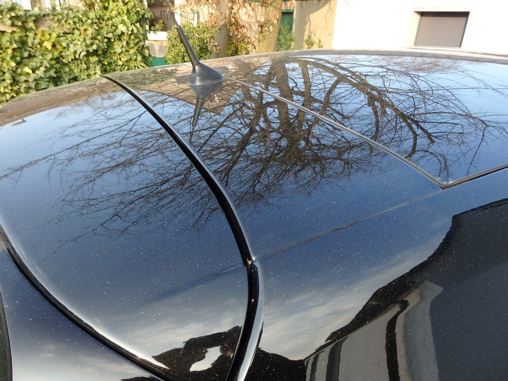 Baukalk verunreinigt Fahrzeuge der Anwohner