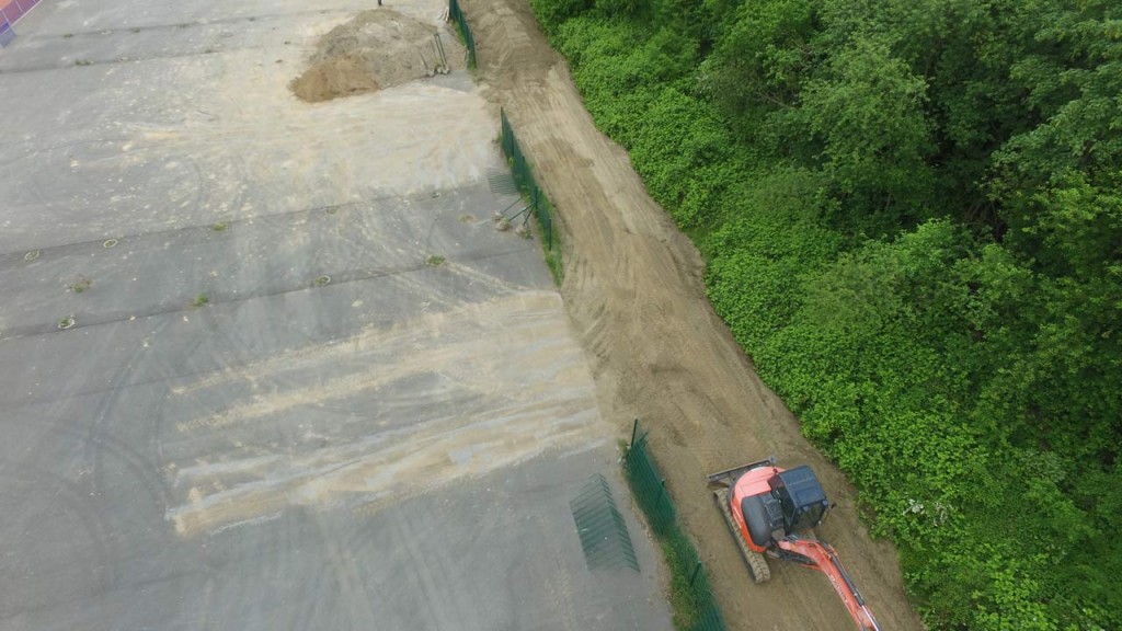 Diese Baumaßnahme wird als 'Zwischenlager' für Mutterboden bezeichnet...???